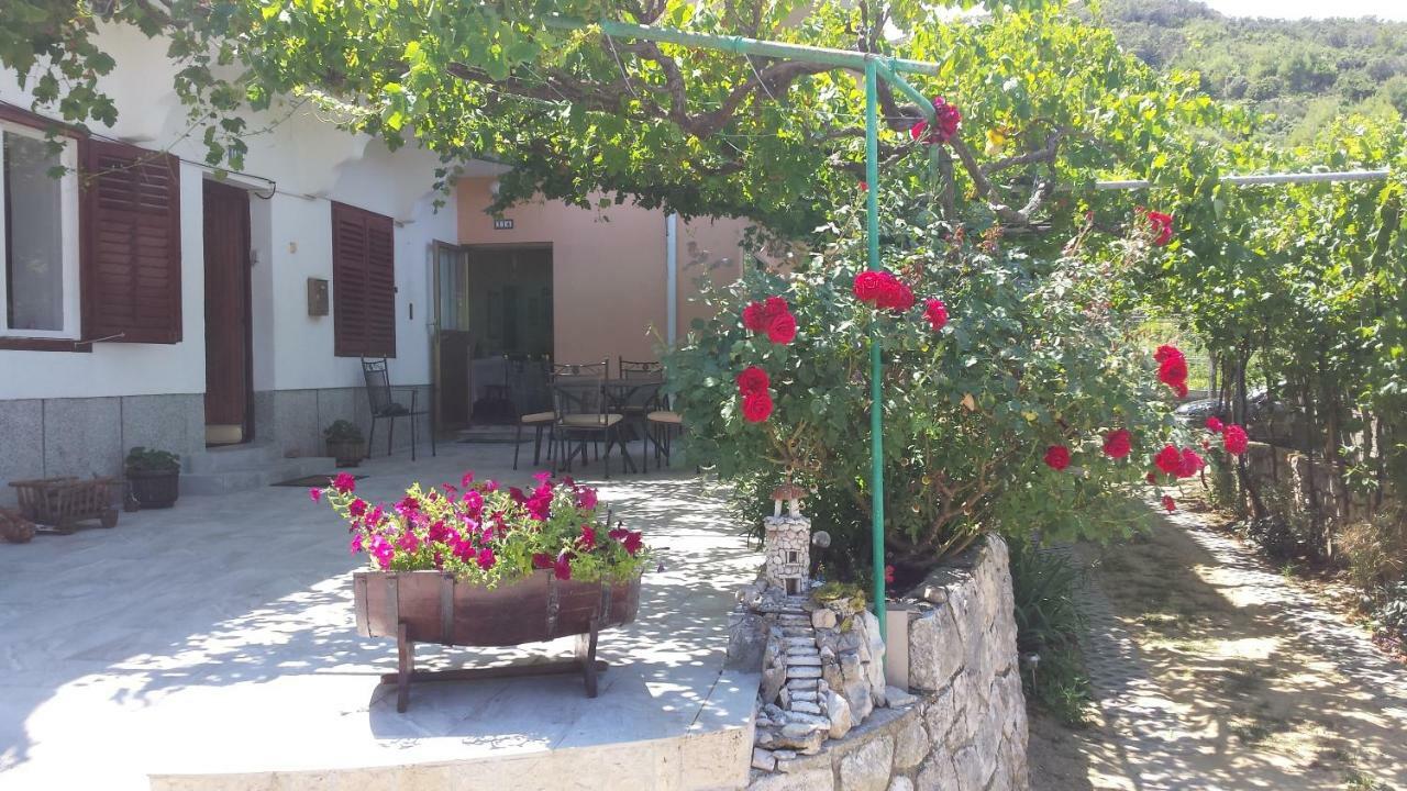 Guesthouse Familija Tariba Supetarska Draga Exterior foto